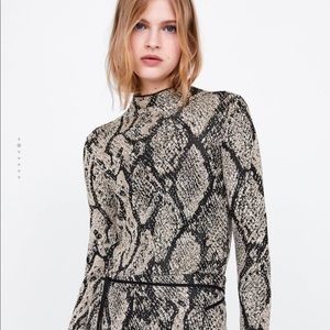 Set of Metallic Gold & Black Knit mock neck Zara Sweater and skirt set. Size S